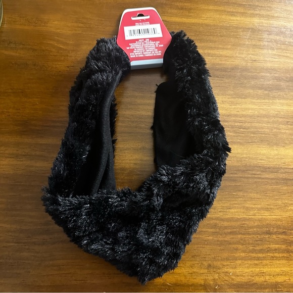 Faux Fur Muffler Scarf Black NWT - Picture 2 of 4